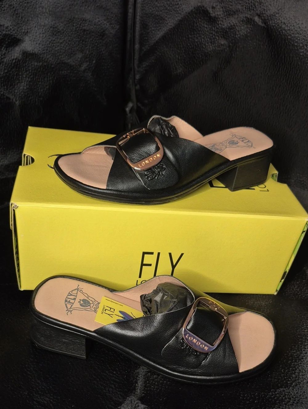 London Fly Mousse 38 Black Leather Mule Sandal - New